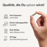 Eine Hand hält eine grüne Gear Up-Kapsel neben deutschem Text und Symbolen, die Fokus, Qualität, Expertenentwicklung, Labortests, risikofreien Kauf und eine 30-Tage-Zufriedenheitsgarantie hervorheben.